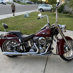 2005 Harley Davidson Softail deluxe fuel injected