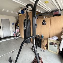 Everlast 3 Station Heavy Duty Bag Stand w/70lb Bag and Speed Bag