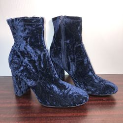 Women's Navy Blue Crushed Velvet Boots Size 11 Mossimo Supply Co -3.5 high heel