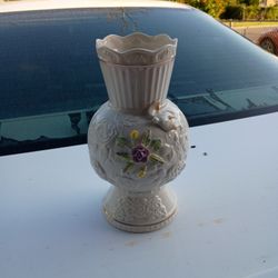 Vase.