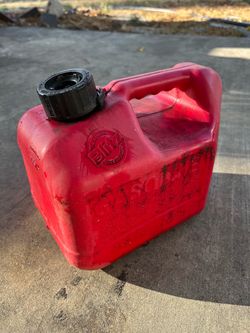 Blitz 1 Gallon Gas Can – Red Plastic Fuel Container