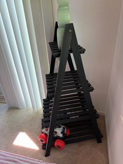3.5 Ft decorative ladder shelf