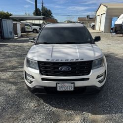 Ford Explorer Sport 