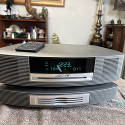 Bose Wave Music System III CD AM/FM Radio With Multi-CD Changer & Remote Control