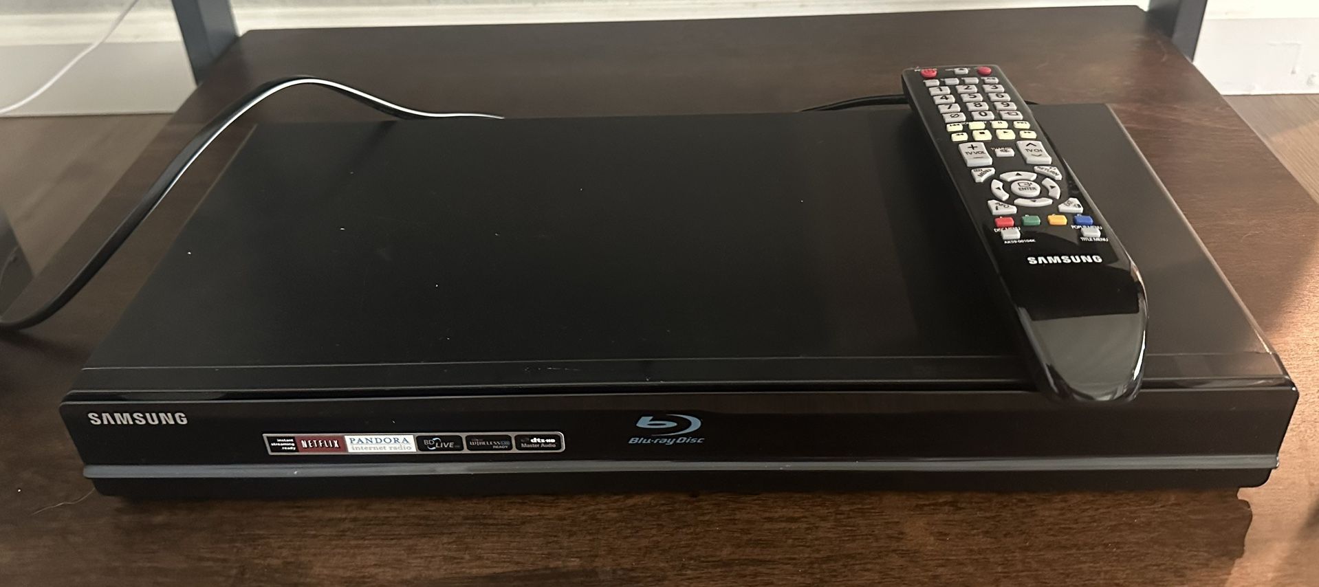 Samsung Blu-Ray Disc Player BD-P1600 with Remote