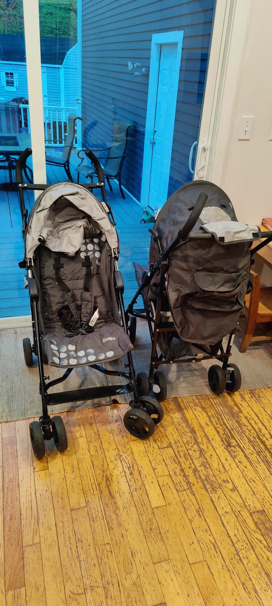 Mia Moda Travel Stroller $30 