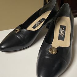 Selby Women’s 2” Heel Black Leather Shoes With Gold Adornment Size 9.5