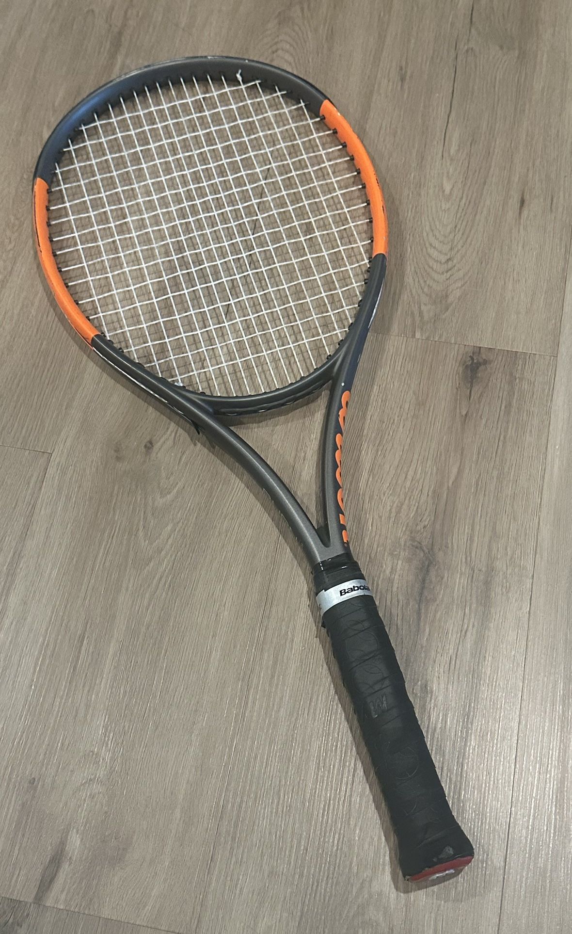 Wilson Burn 100S Tennis Raquet 4 1/2 Grip