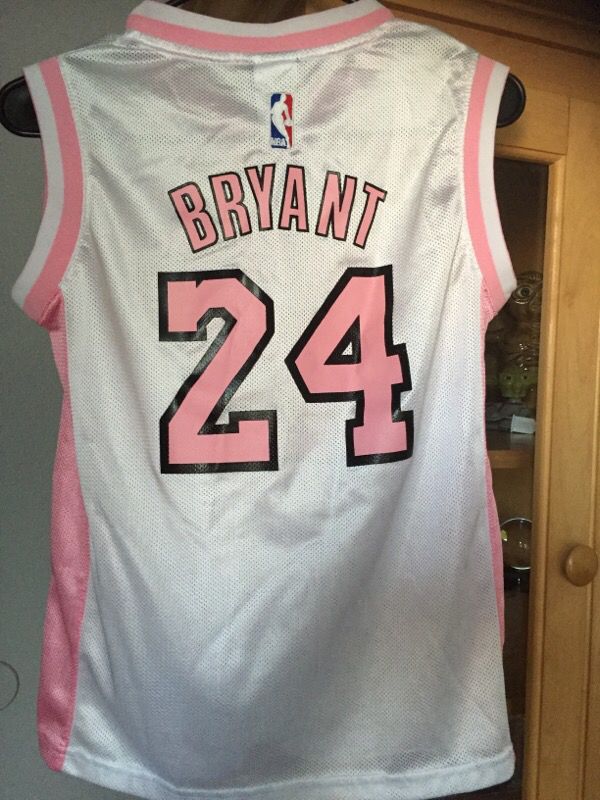 Lakers Kobe Bryant Pink Jersey for Sale in Whittier, CA - OfferUp
