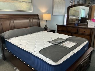 King Storage Bedroom Set – $1,799.99 + Tax (Cash Price)