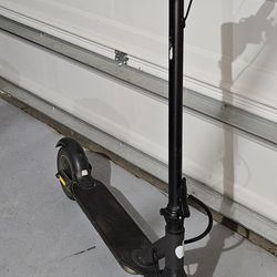 Scooter (For Parts - does not Work)