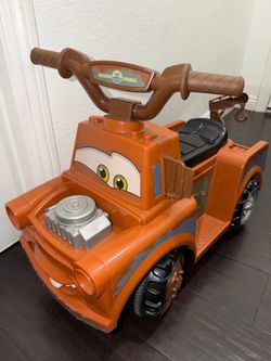 Tow mater battery truck