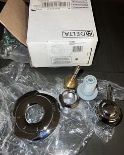 Delta T11800 3-Setting Shower Handle Diverter Trim Kit, Chrome (Less Valve) 