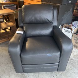 Chair/ Recliner 