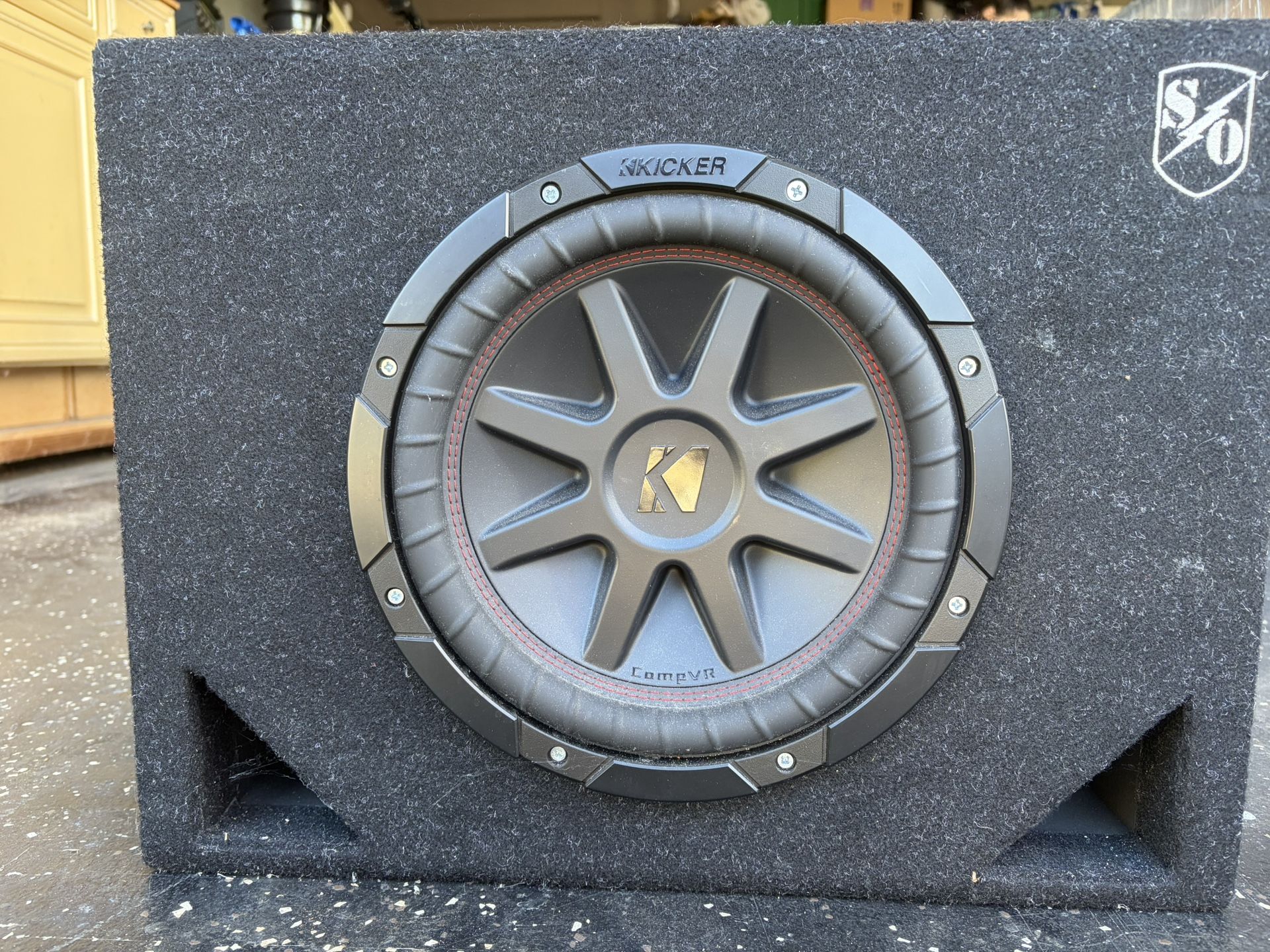 Kicker Subwoofer and Amp Setup