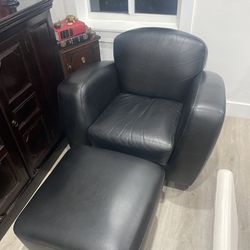 Art deco Roche Bobois black Leather Lounge Chair + footstool