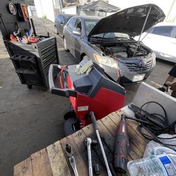 Ac repair and recharge. Car or truck 134r Freon