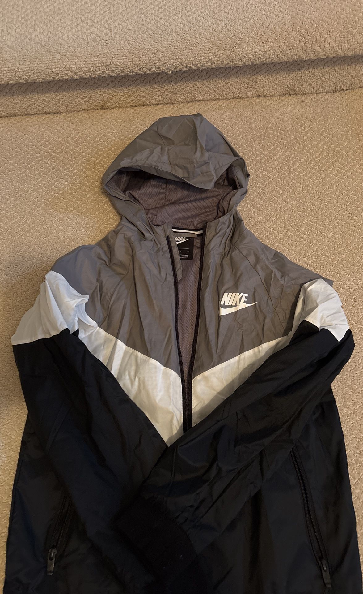 Nike Windbreaker Jacket Youth Large