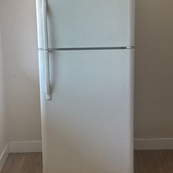 Working Refrigerator – Full Size – Must Go Today – $100 OBO