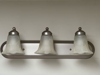 Bathroom Vanity Light Fixtures ( set of 2)