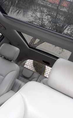 MERCEDES R CLASS $3999