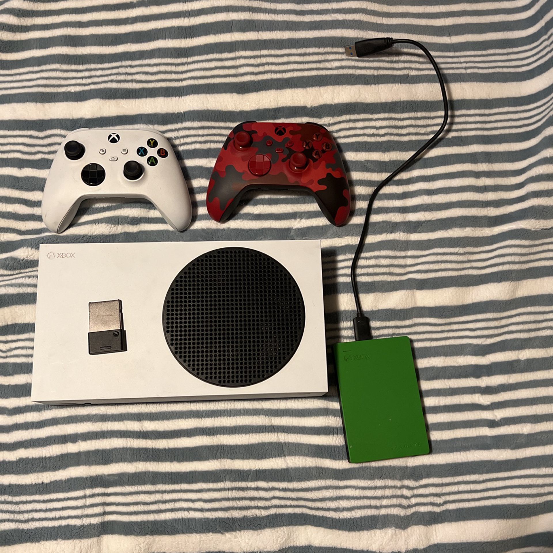 Xbox Series S Bundle 