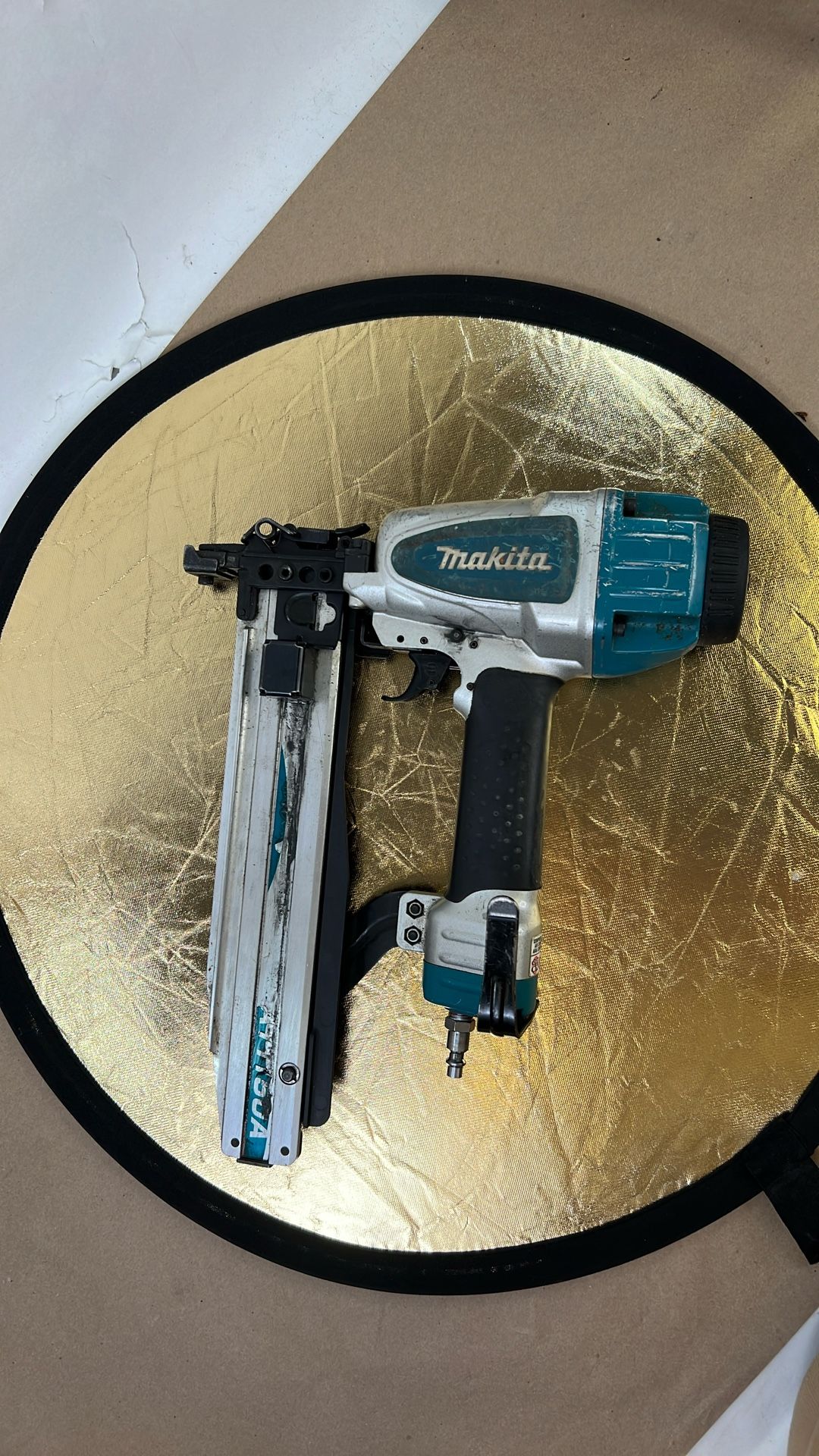 Used Tested Makita 7/16" Medium Crown Stapler - AT1150A