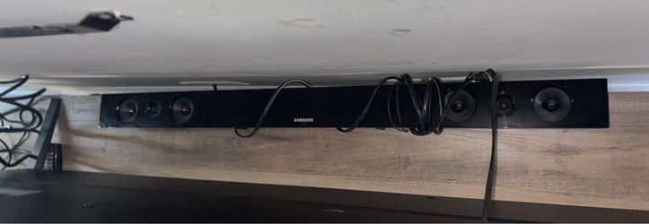 SAMSUNG Soundbar with Wireless Subwoofer and remote
