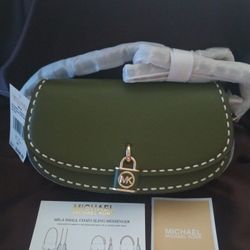 Mila - Michael Kors Shoulder Bag
