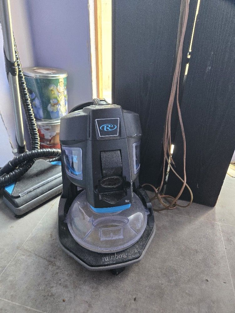 Rainbow SRX Vacuum Algergen Cleaner With Parts $1,100