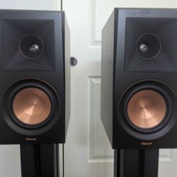 RP-600m Bookshelf Speakers With Stands