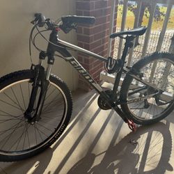 Giant ATX Mountain Bike 26’ 