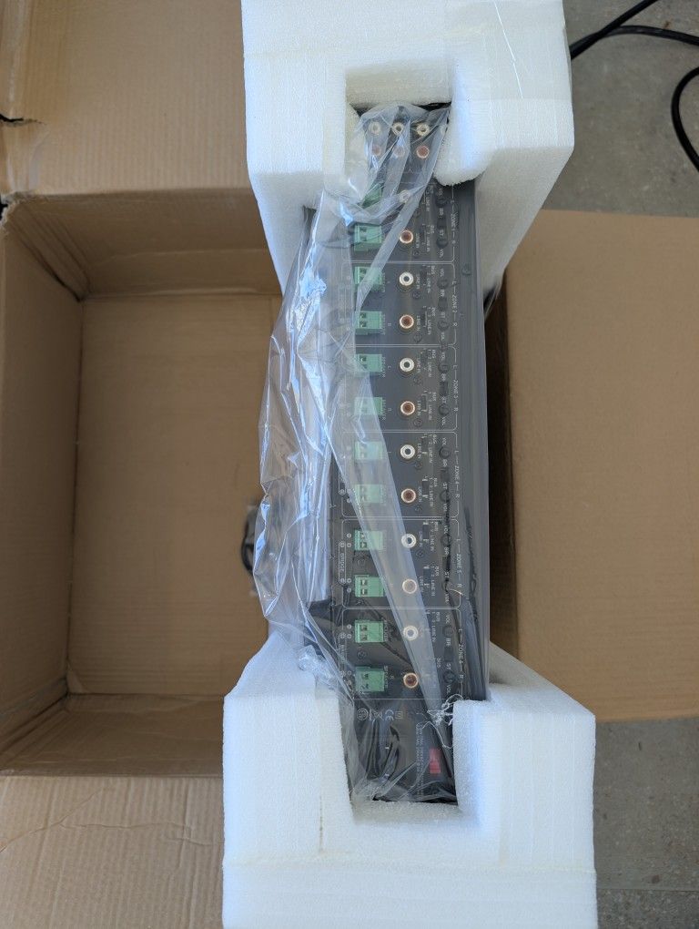 Dayton 12 Channel Amplifier