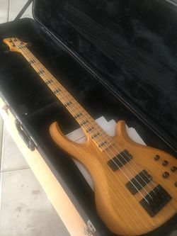 Schecter Bass