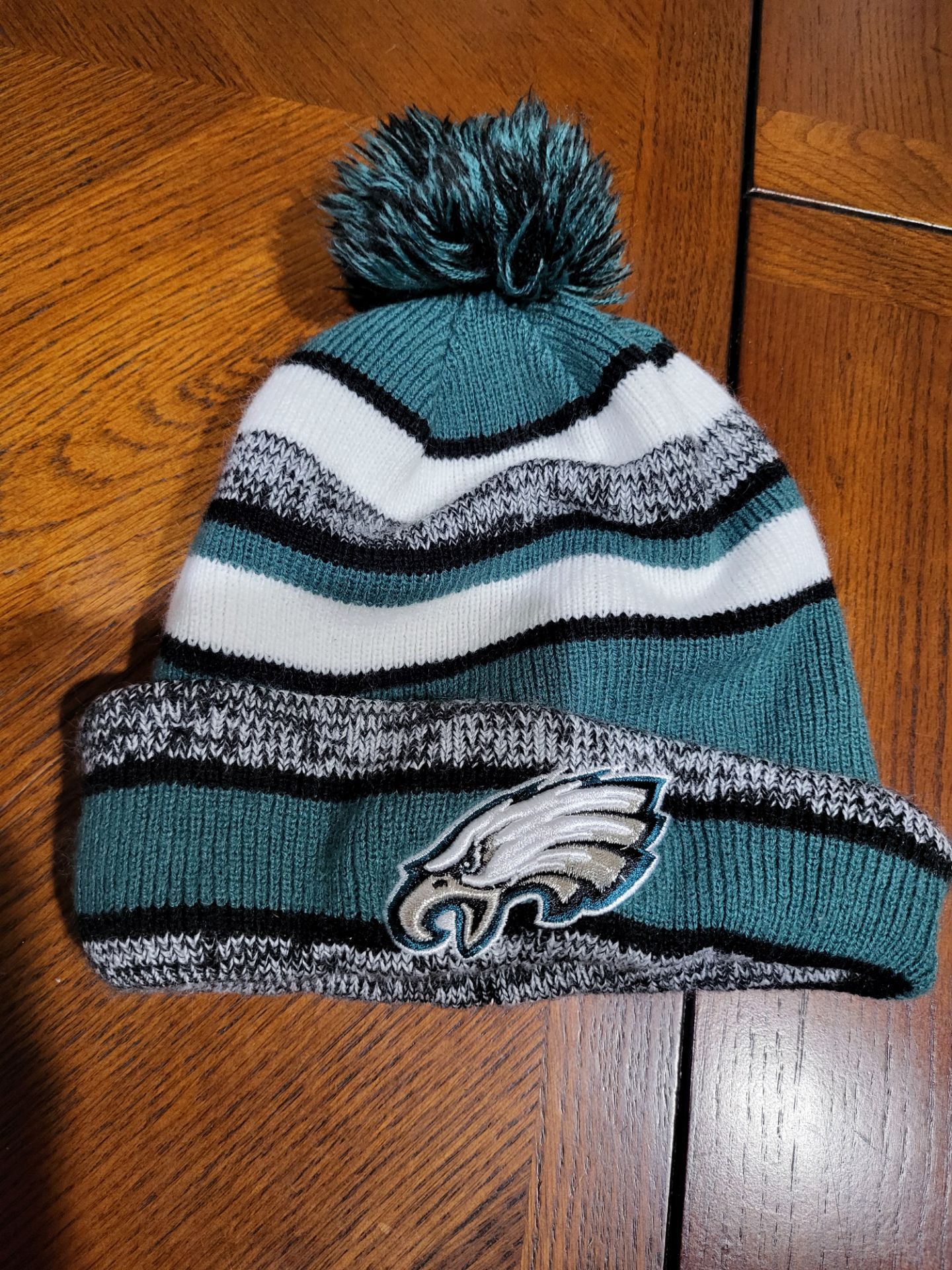 🦅 Philadelphia Eagles NFL Knit Beanie Hat with Pom-Pom 🦅