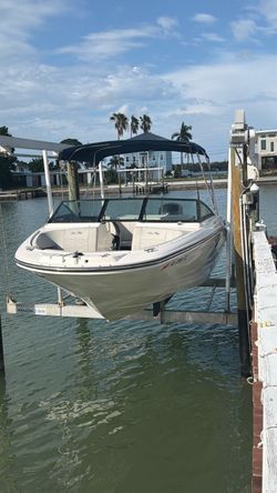 Sea Ray Bowrider Boat with Bimini Top