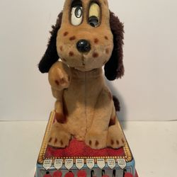 BUTTONS, THE PUPPY WITH A BRAIN VINTAGE BATTERY TOY