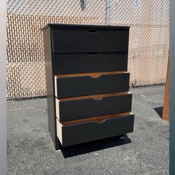 Dresser No Knobs