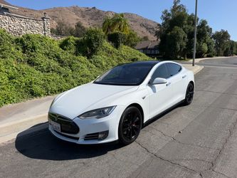 2015 Tesla Model S 85D