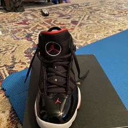 Brand new Youth Jordon 6 Rings Size 2