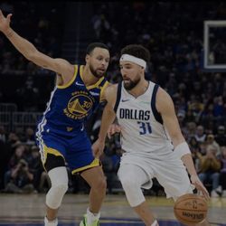 DALLAS MAVS VS WARRIORS SUITE TICKETS TONIGHT 