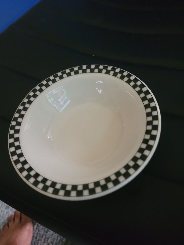 36 Pieces Small Dish Brsnd New