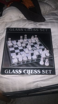Glass chess set