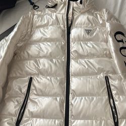 GUESS BOMBER JACKET “ FUNCTIONALITY STYLE”  