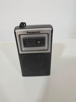 Vintage Panasonic AM Transistor Radio Model R-1019 Solid State Pocket Radio