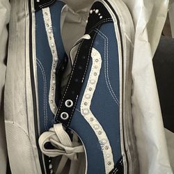 Pearlized Vans Navy Black size 10 & 11 Old Skool 36