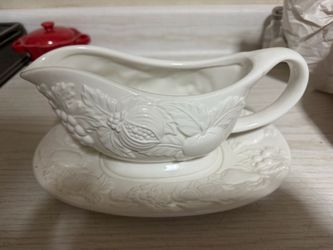 White Ceramic Gravy Boat with Saucer