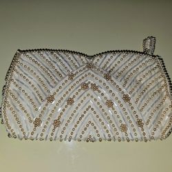 Pearl bead hand bag
