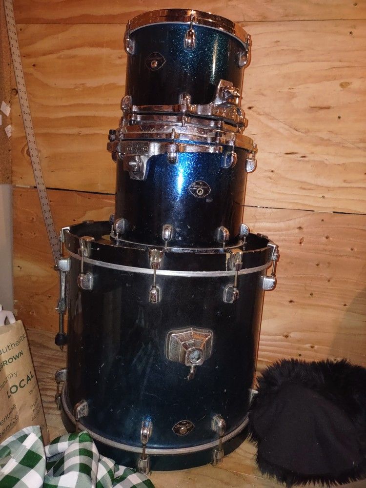 Tama Starclassic Performer 2005-2006 Blue Galaxy Fade Drum Kit