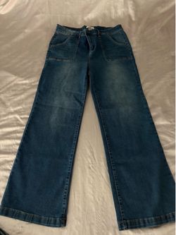 Woman’s Jean pants price negotiable.